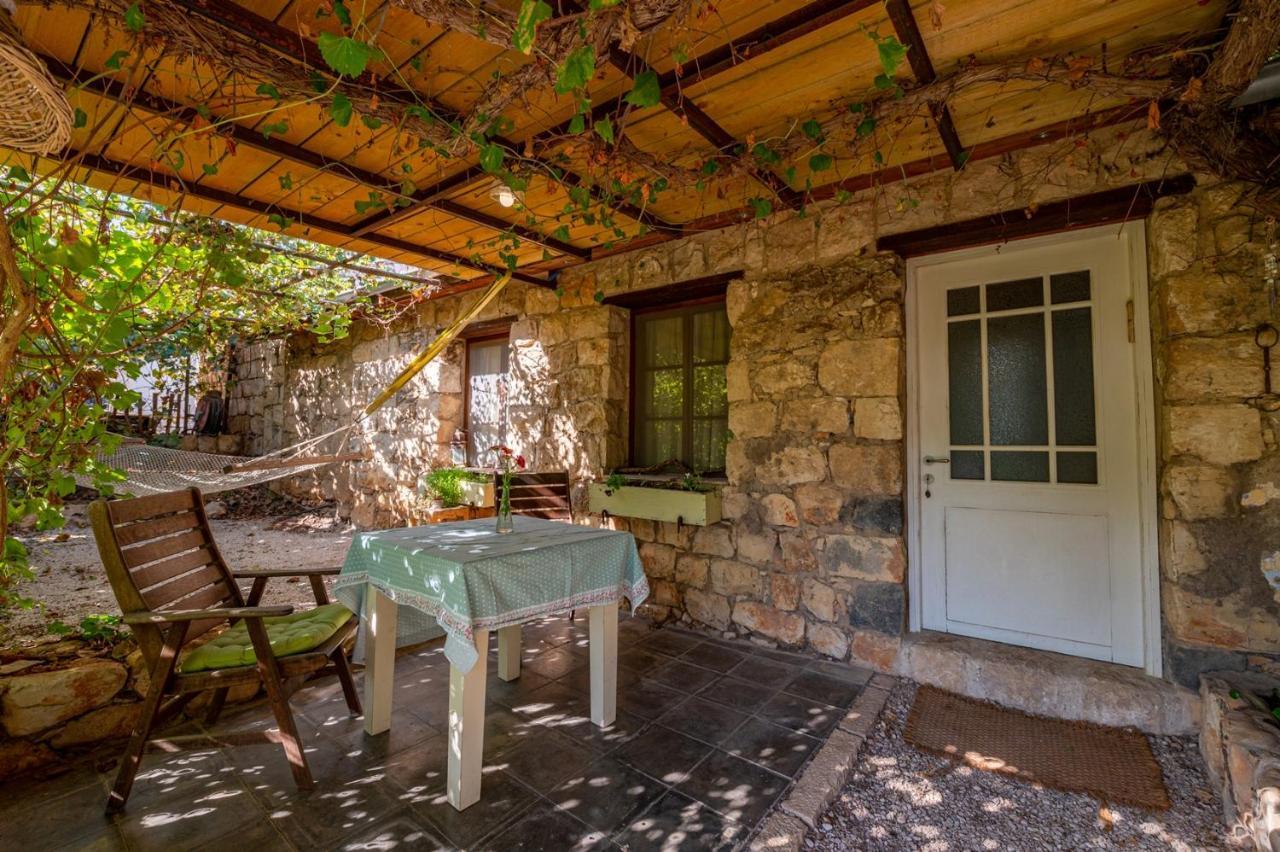 Hemdatya Stone Suites In The Galilee Ilaniya Exterior photo